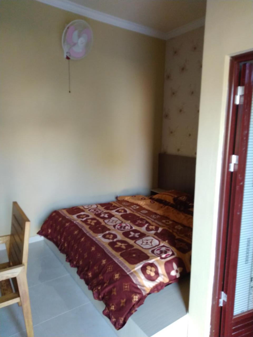 R3 Brawijaya Homestay Баньювангі Екстер'єр фото