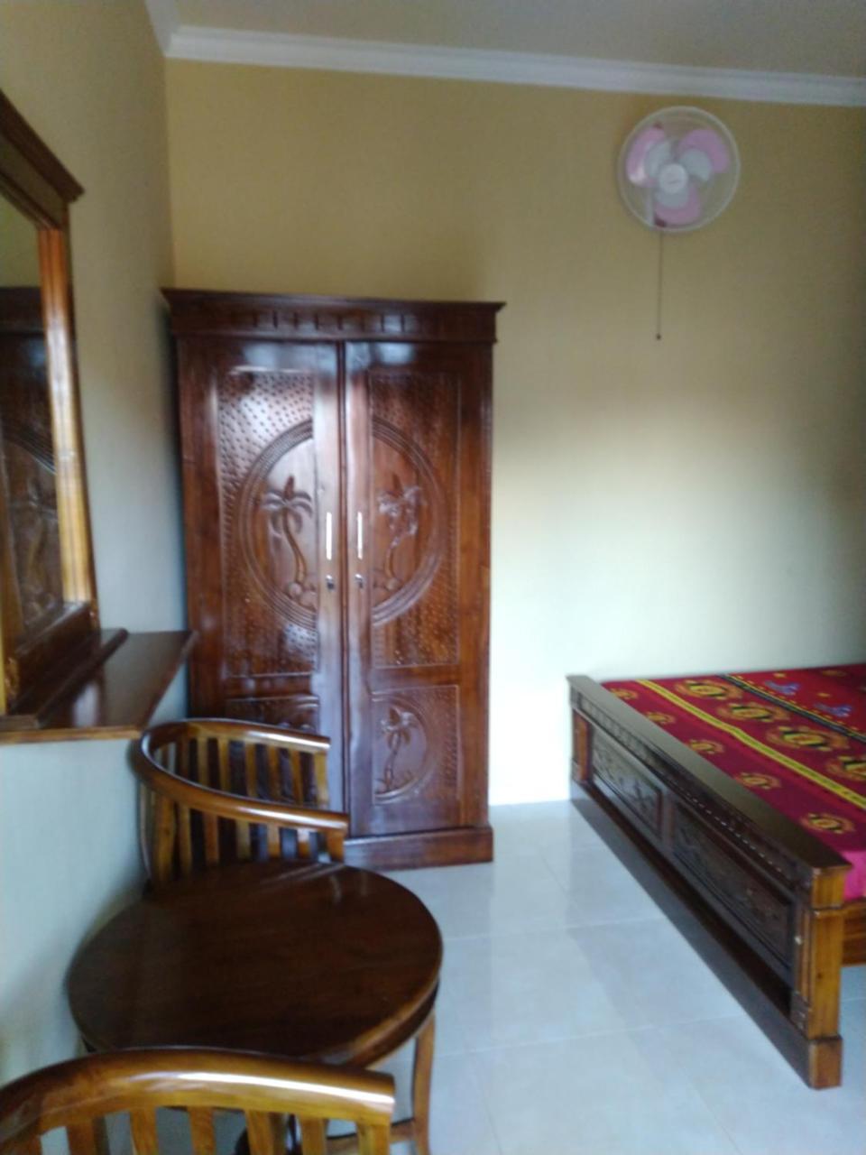 R3 Brawijaya Homestay Баньювангі Екстер'єр фото